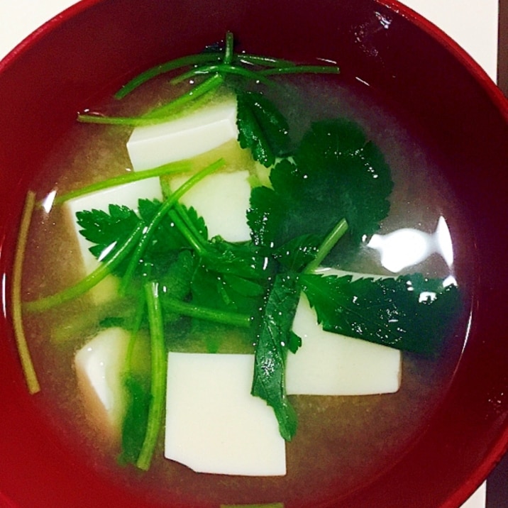 三つ葉とお豆腐のお味噌汁 レシピ 作り方 By Mayoみ 楽天レシピ 三つ葉とお豆腐のお味噌汁 レシピ 作り方 By Mayoみ 楽天レシピ